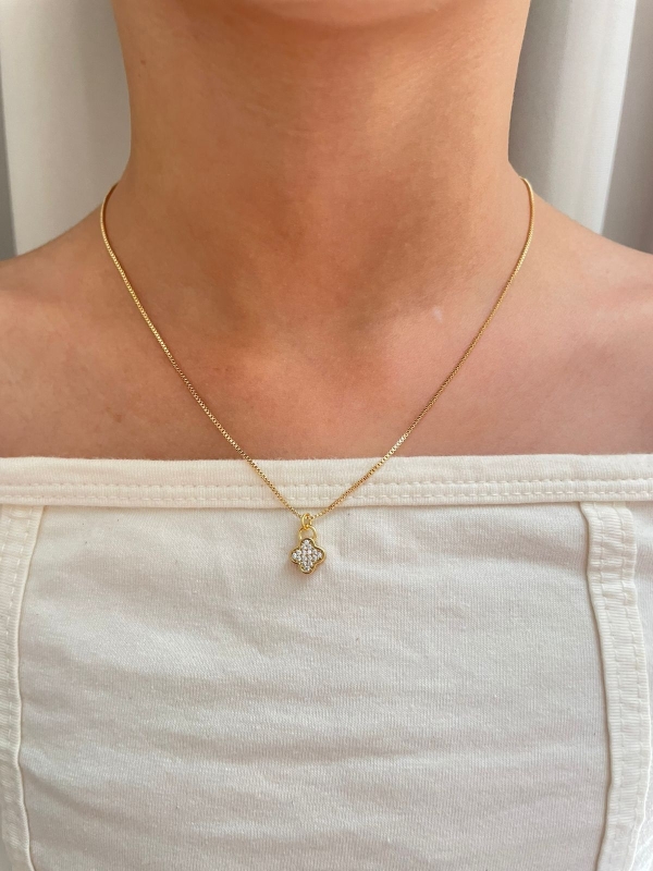 Colar com pingente cravejado de zirconia cristal banho em ouro 18k - Image 2