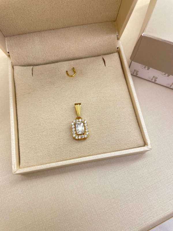 Pingente Retangular com Zircônias Banho Em Ouro 18K