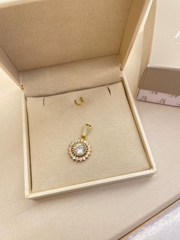 Pingente Solitário Redondo com Halo Duplo Banho Em Ouro 18K