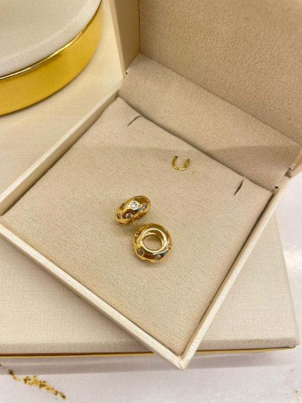 Pingente separador dourado com zirconia cristal banho em ouro 18k