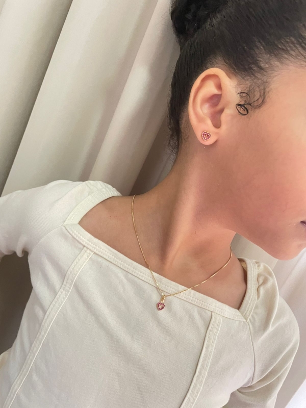 Conjunto Infantil Coração com Zircônias Rosa Banho Em Ouro 18K - Image 2