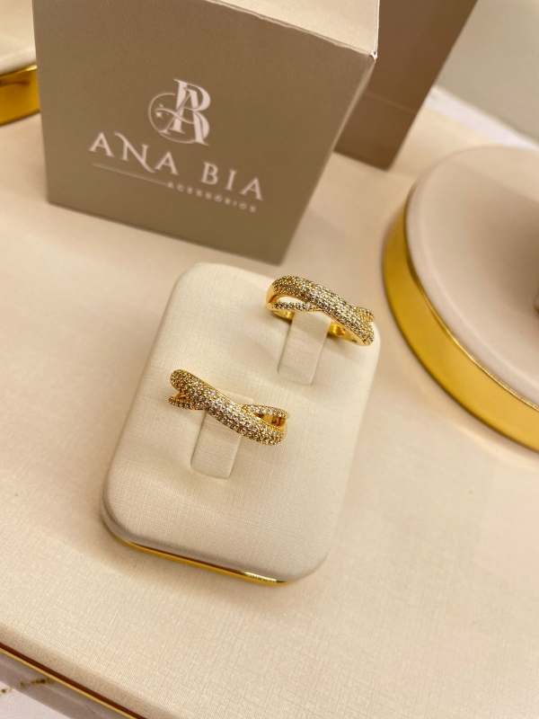 Anel dourado com zirconia cristal banho em ouro 18k