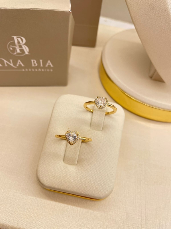 Anel dourado coração com zircônia cristal banho em ouro 18k