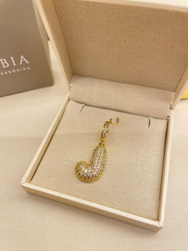 Pingente de luxo Letra cravejado com zircônia cristal banho em ouro 18k
