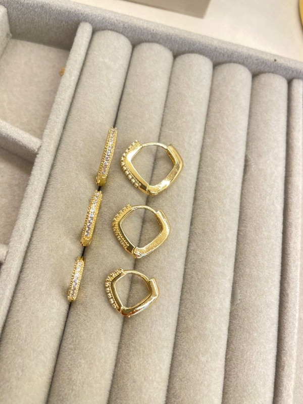 Trio de argola cravejado de zirconia cristal banho em ouro 18k