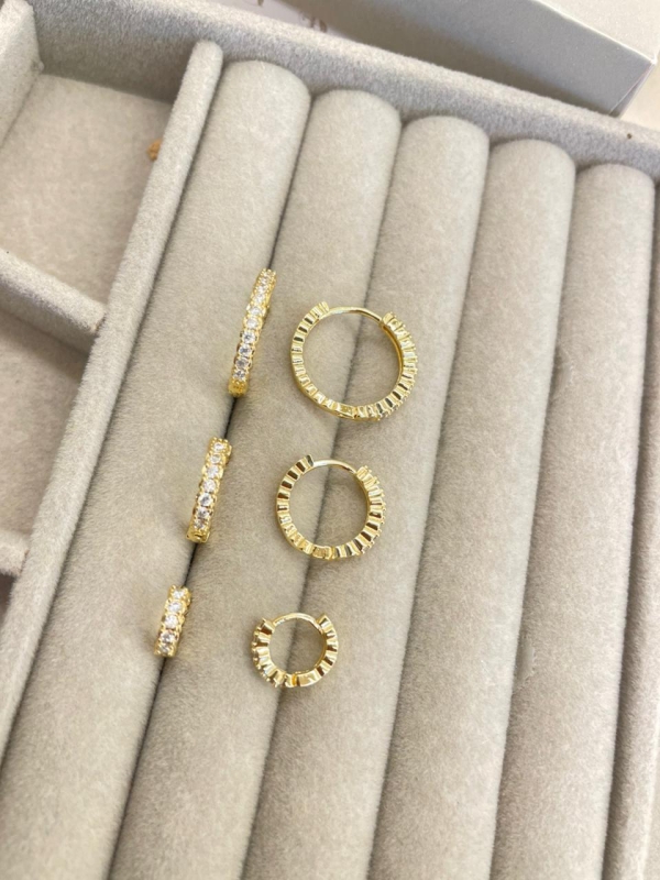 Trio de argola cravejado de zircônia cristal banho em ouro 18k