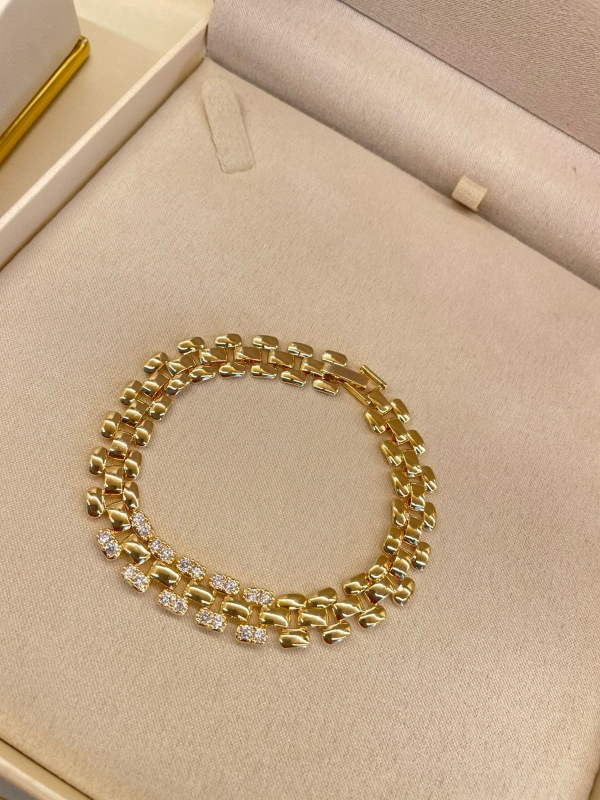 Pulseira de corrente cravejada com zirconia cristal banho em ouro 18k