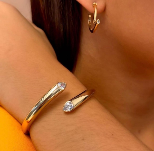 Bracelete dourado liso banho em ouro 18k - Image 2