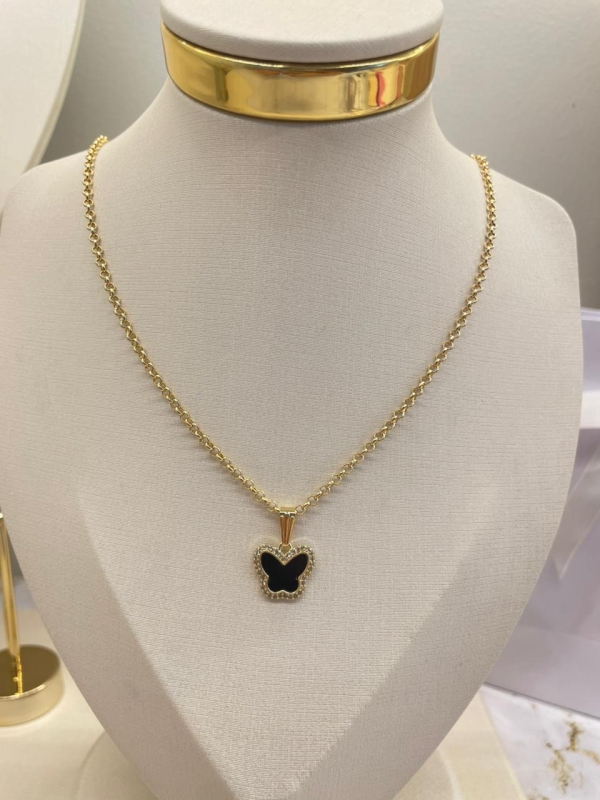 Pingente Borboleta Preta Banho Em Ouro 18k - Image 2