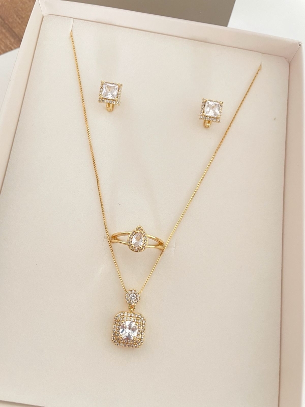 Colar com pingente cravejado de zirconia cristal banho em ouro 18k - Image 2